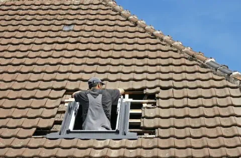 Pose de velux - Ambrières-les-Vallées